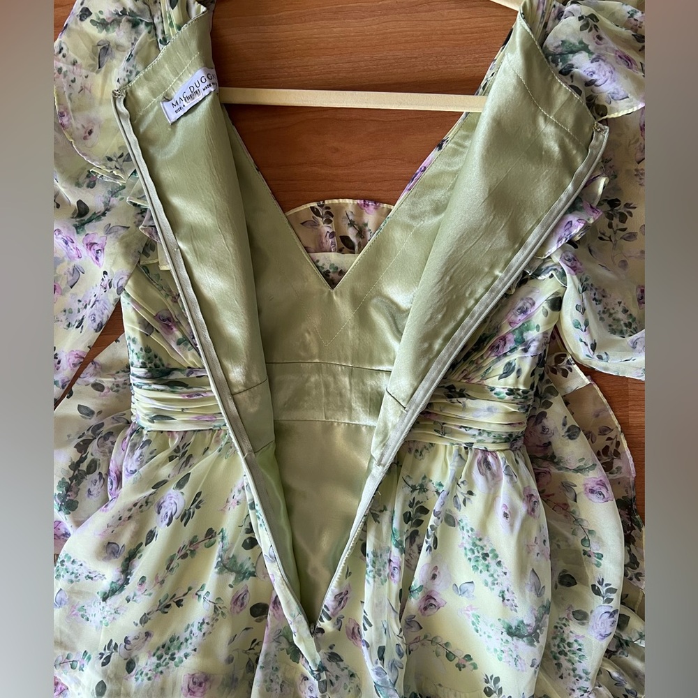 Mac Duggal Tiered A Line Long Sleeve Chiffon Gown Green Floral Maxi Sz 4 - Picture 11 of 15